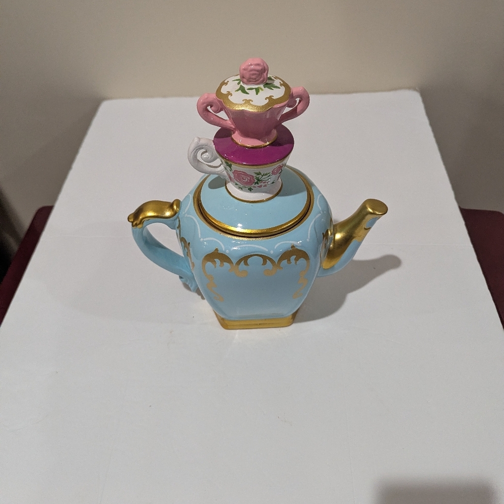 Alice In Wonderland, Elegant Blue and Gold Teapot with Pink Floral Lid 11"X9" - Picture 3 of 13